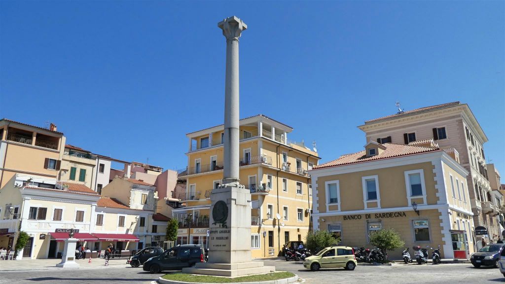 SARDINIË - LA MADDALENA - het Garibaldi monument
