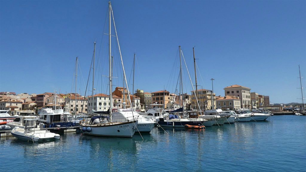 SARDINIË - LA MADDALENA - de haven