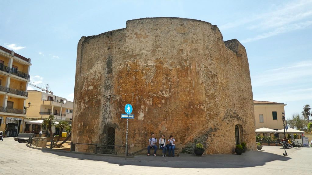 SARDINIË - ALGHERO - de Sint-Jan toren