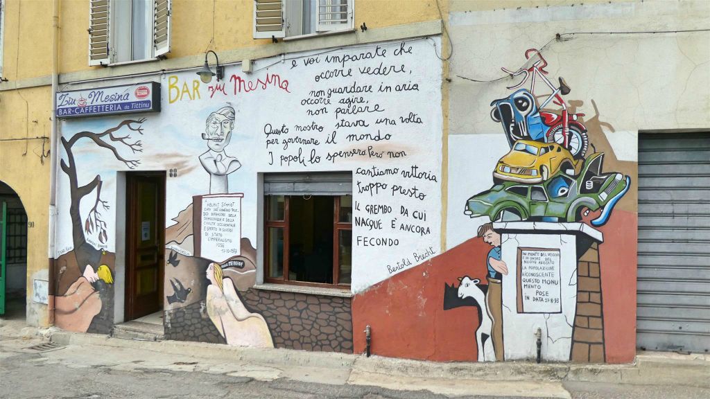 SARDINIË - ORGOSOLO - een aantal muurschilderingen