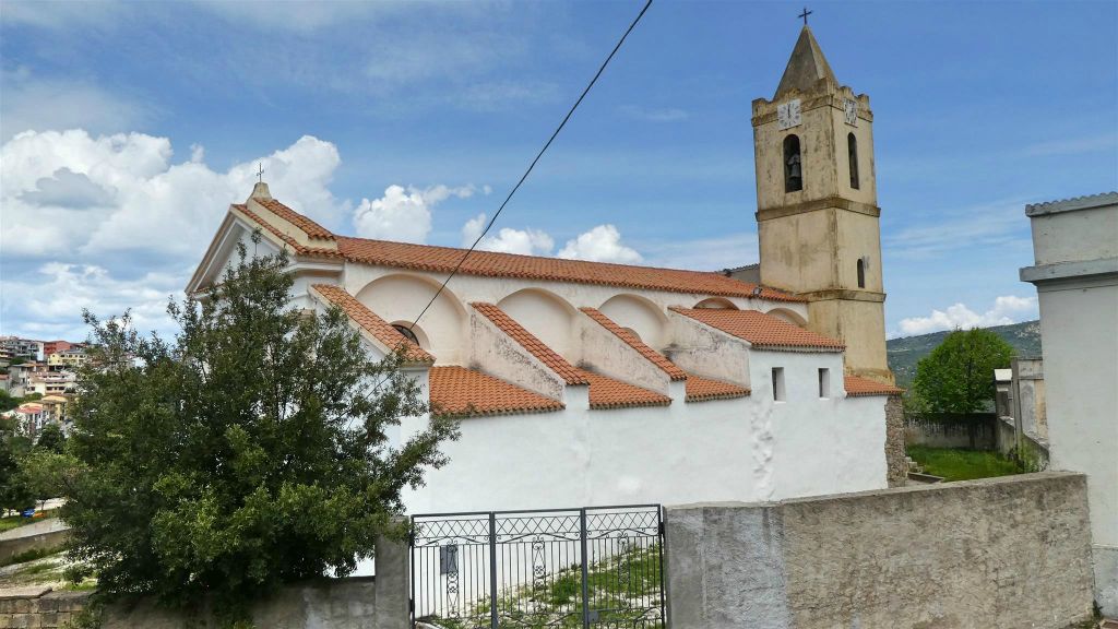 SARDINIË - ORGOSOLO - de parochie van St. Peter de Apostel