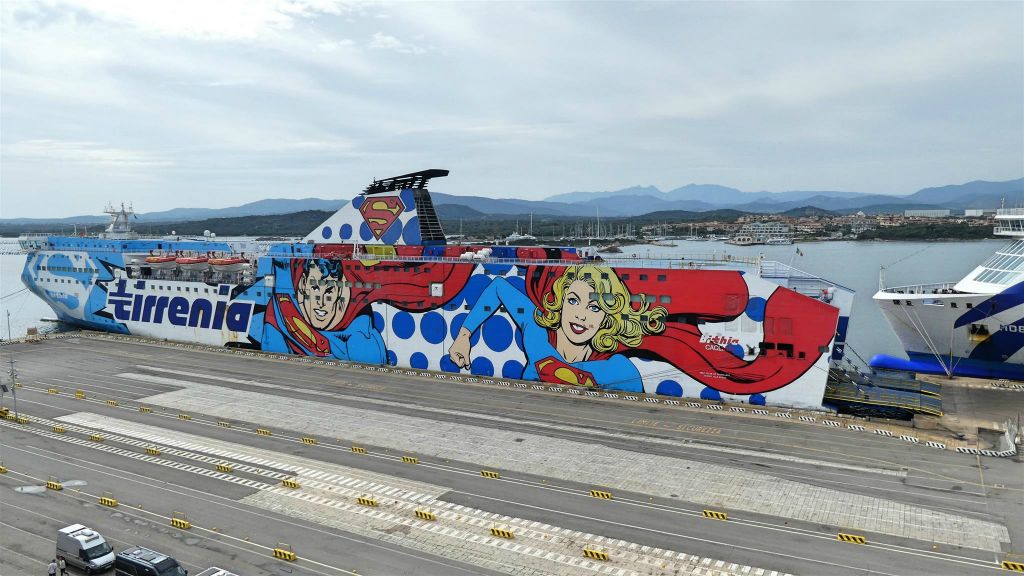 SARDINIË - OLBIA - een veerboot