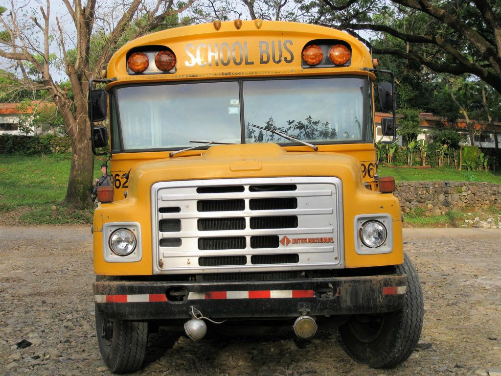 RINCÓN DE LA VIEJA - een oude Amerikaanse schoolbus