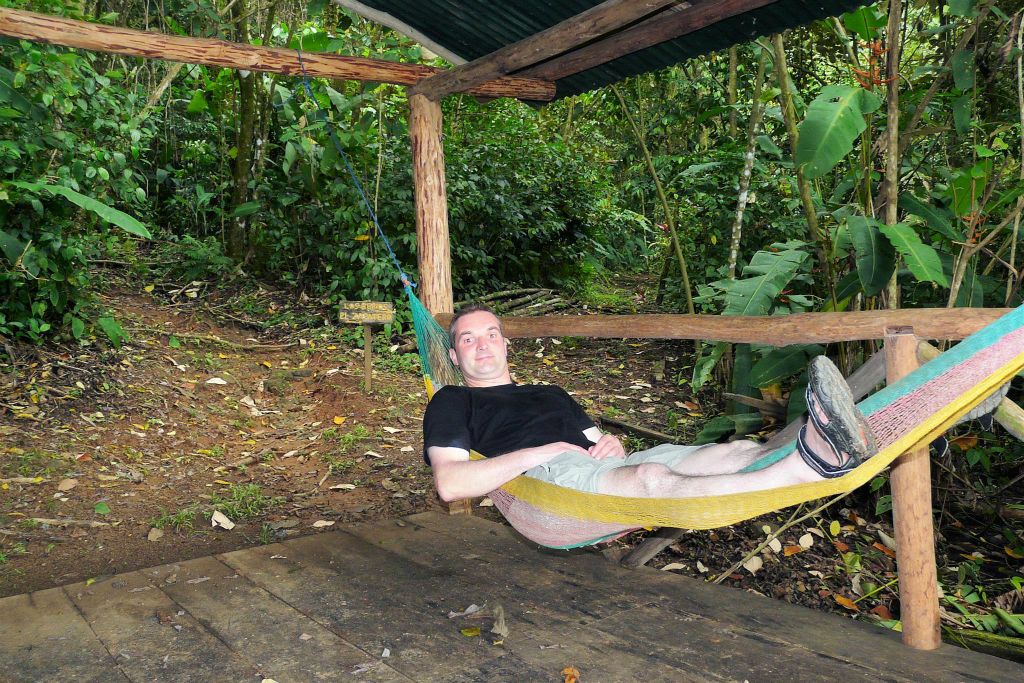 CORCOVADO NATIONAL PARK - Carlos in een hangmat