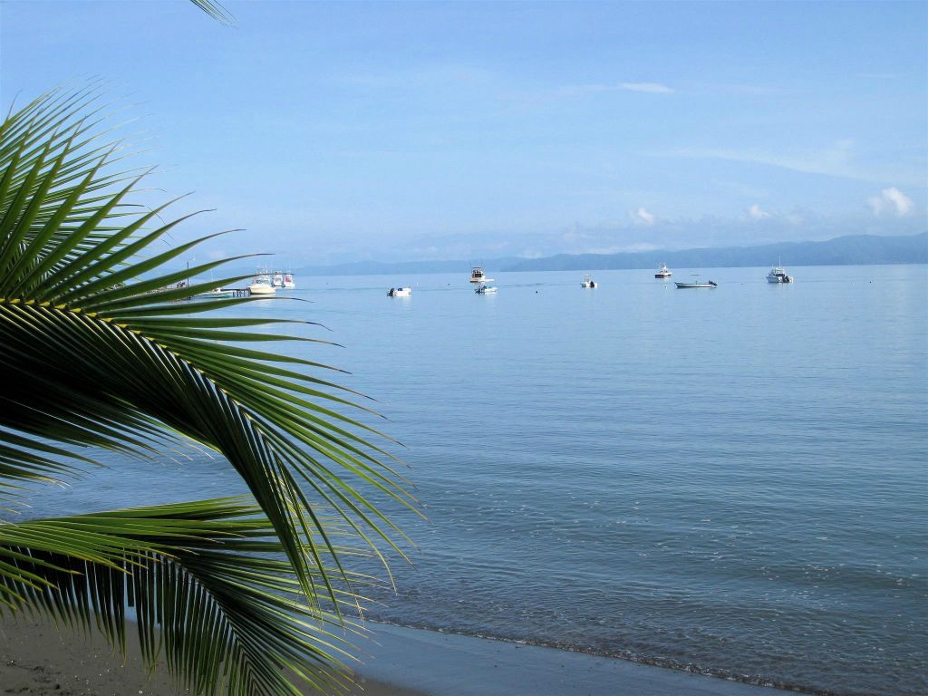 PUERTO JIMÉNEZ - de bootjes in het water