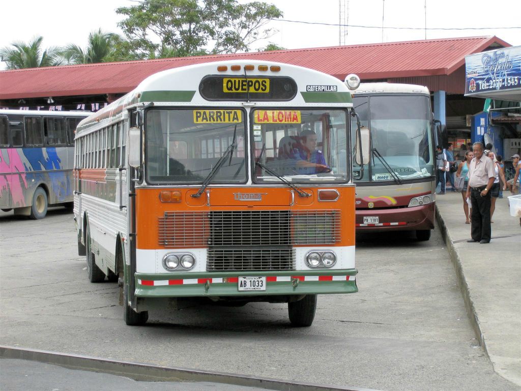 QUEPOS - het bustation van Quepos