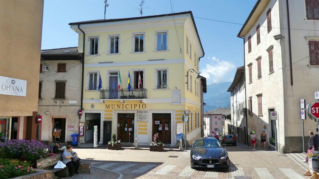 LEVICO TERME - het gemeentehuis