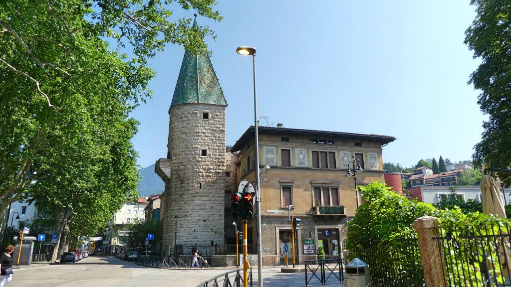 TRENTO - de groene stadstoren