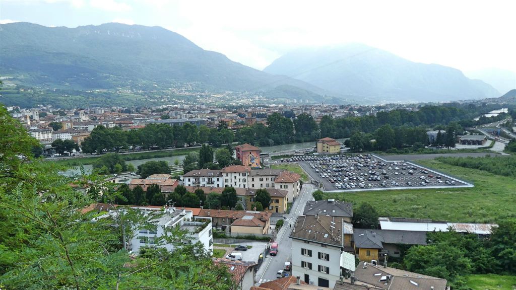 TRENTO - het uitzicht over Trento vanaf de heuvel Doss Trento