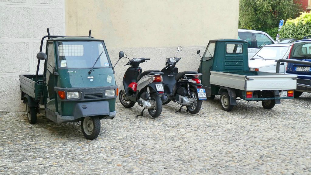 MALCESINE - een Piaggio Ape 50