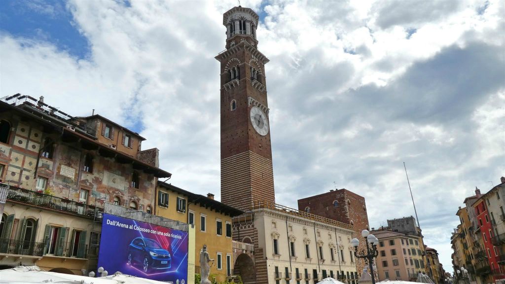VERONA - de toren Torre dei Lamberti