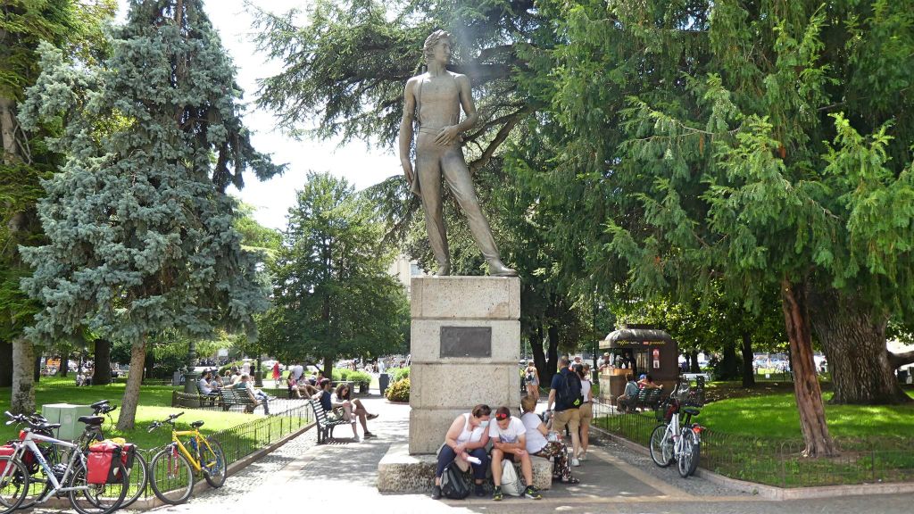 VERONA - het standbeeld van de gevallenen voor vrijheid