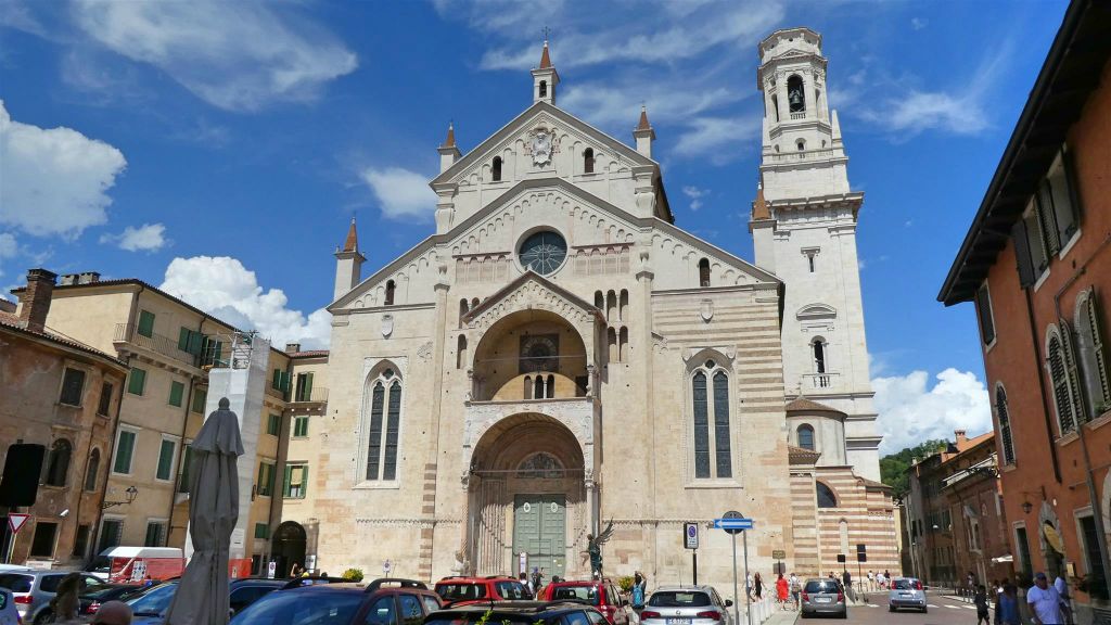 VERONA - de kathedraal van Santa Maria Matricolare