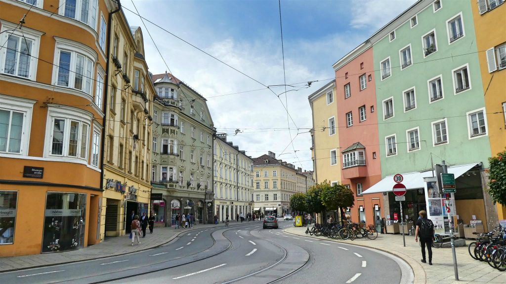 INNSBRUCK - de museumstraße