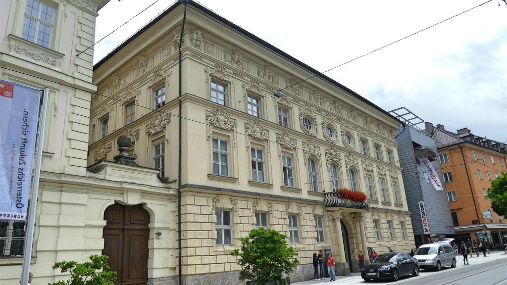 INNSBRUCK - de kunsthal Taxispalais