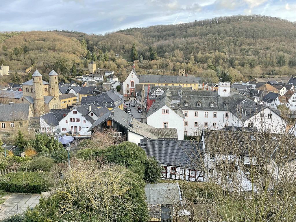 BAD MÜNSTEREIFEL - het uitzicht vanaf de stadsmuur