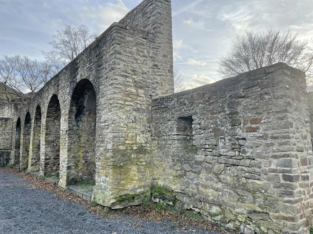 BAD MÜNSTEREIFEL - een oude stadsmuur