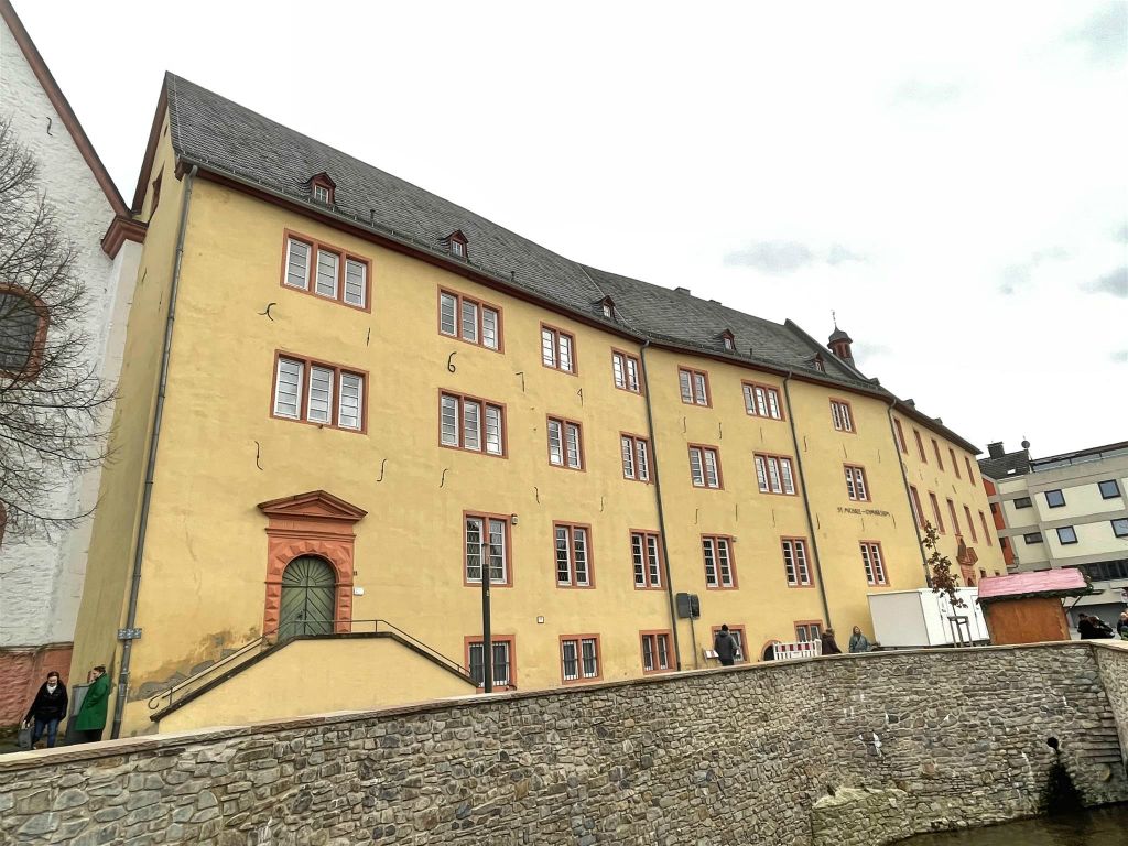 BAD MÜNSTEREIFEL - de Sint-Michiels gymnasium