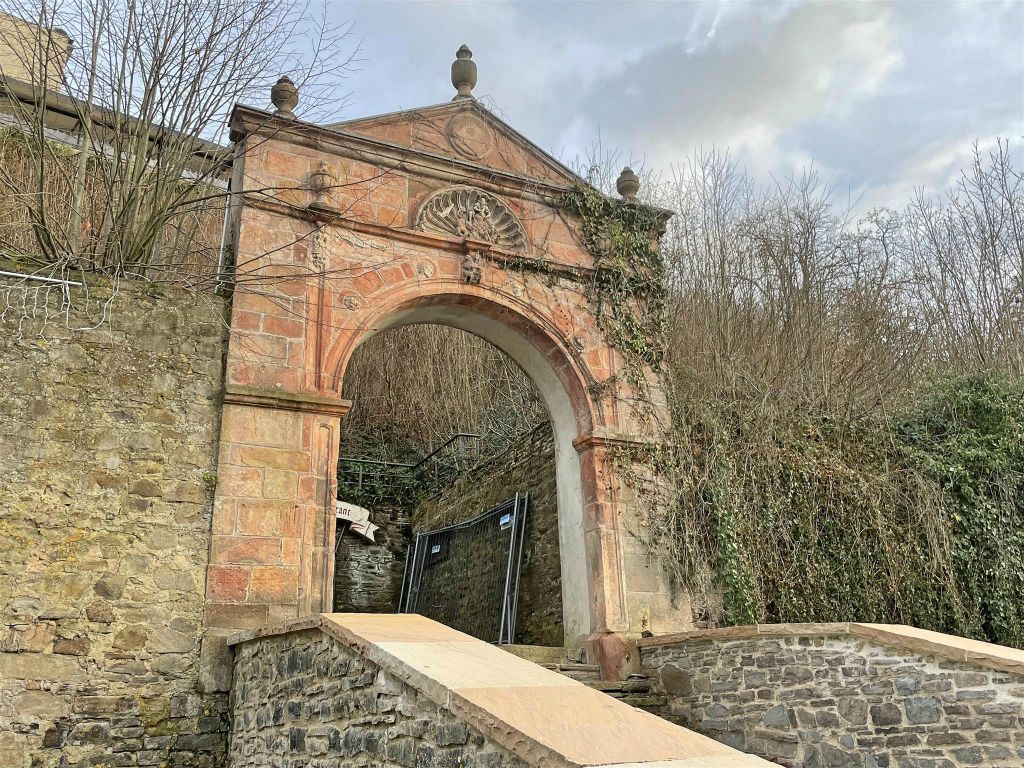 BAD MÜNSTEREIFEL - een toegangspoort naar het kasteel