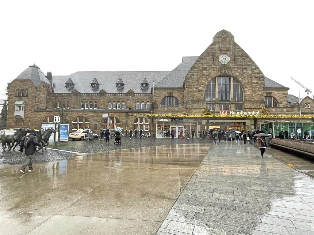 AACHEN - het treinstation