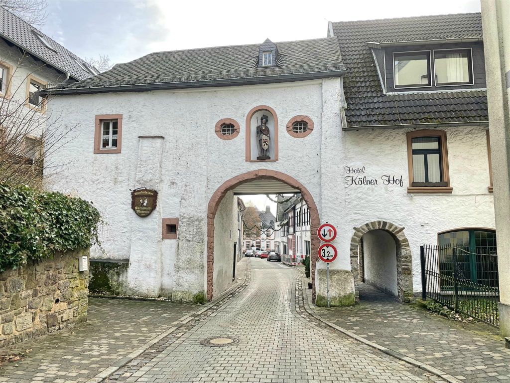 BLANKENHEIM - de Georgstor