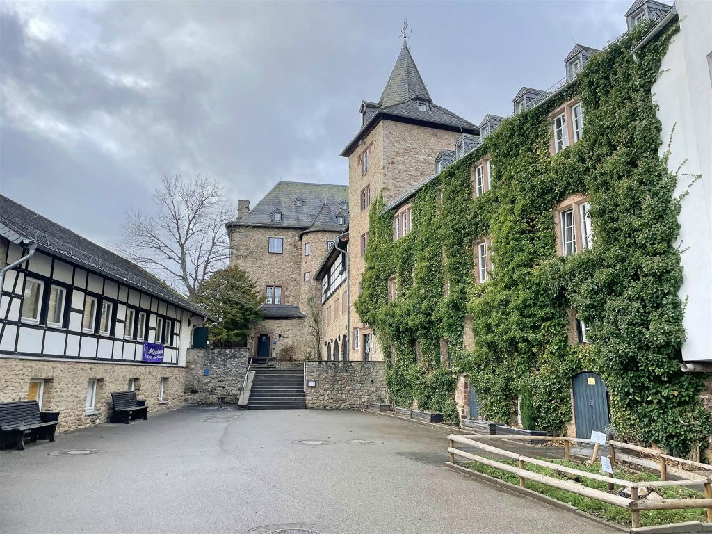 BLANKENHEIM - de burcht van Blankenheim