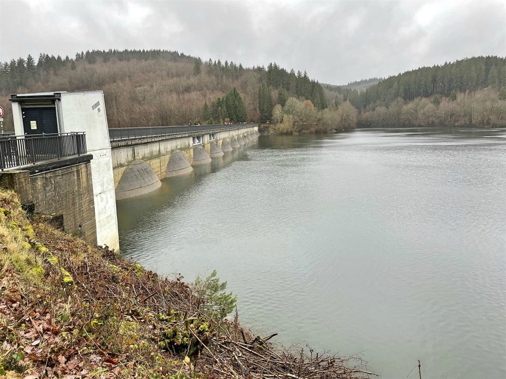 HELLENTHAL - de stuwdam Oleftalsperre