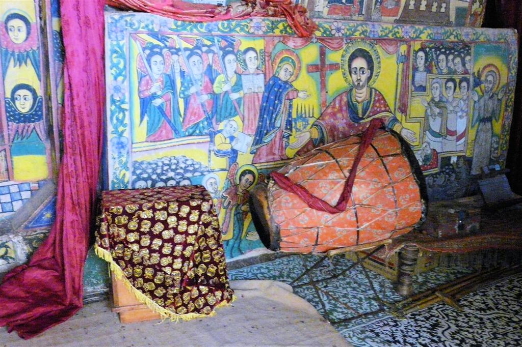 BAHIR DAR - een oude trom in de Ura Kidane Mihret kerk op het Zeghe Peninsula eiland