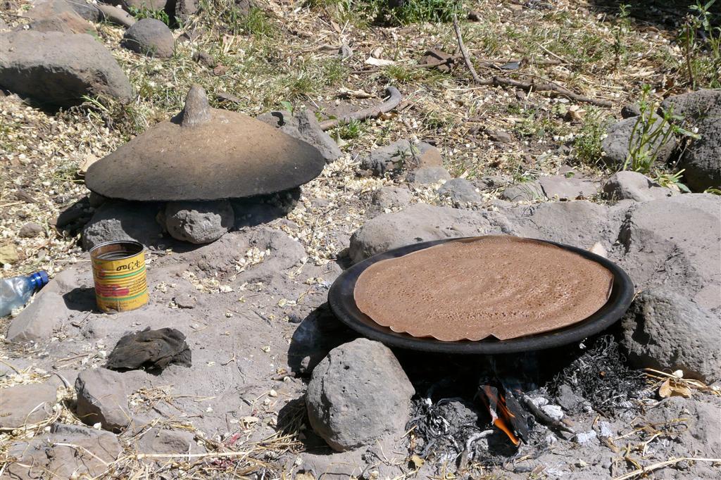 BAHIR DAR -> GONDAR - de pan met een injera