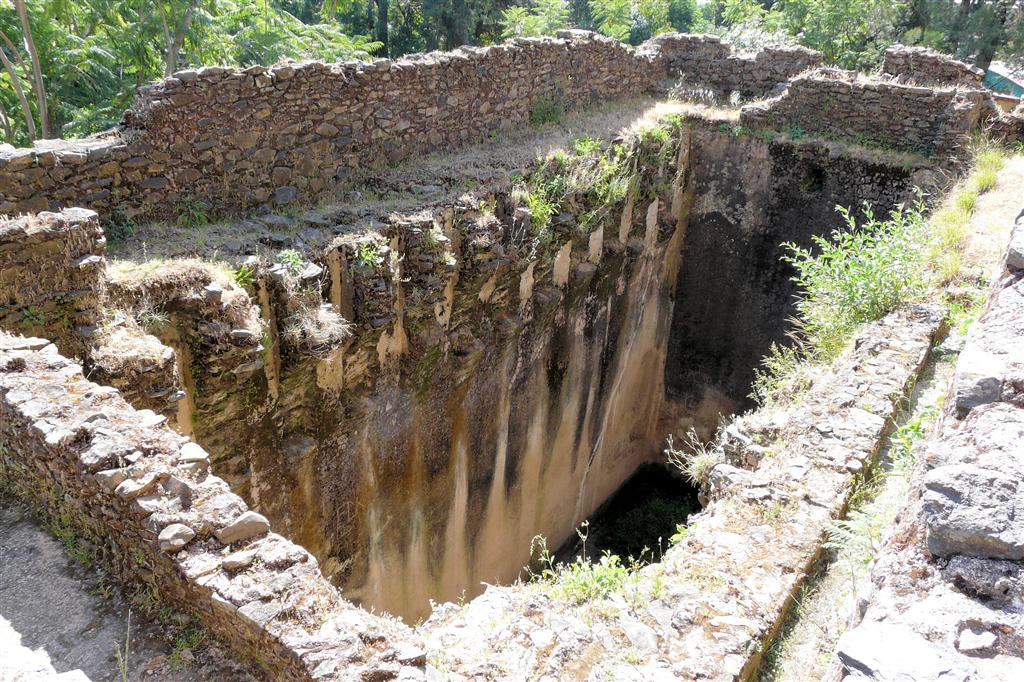 GONDAR - de wateropslag van het kasteel van Fasilidas van het Fasil Ghebbi complex