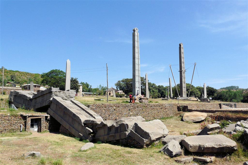 AKSUM - diverse steles