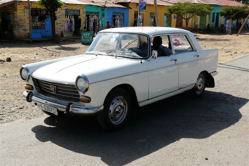 AKSUM - een peugeot 404