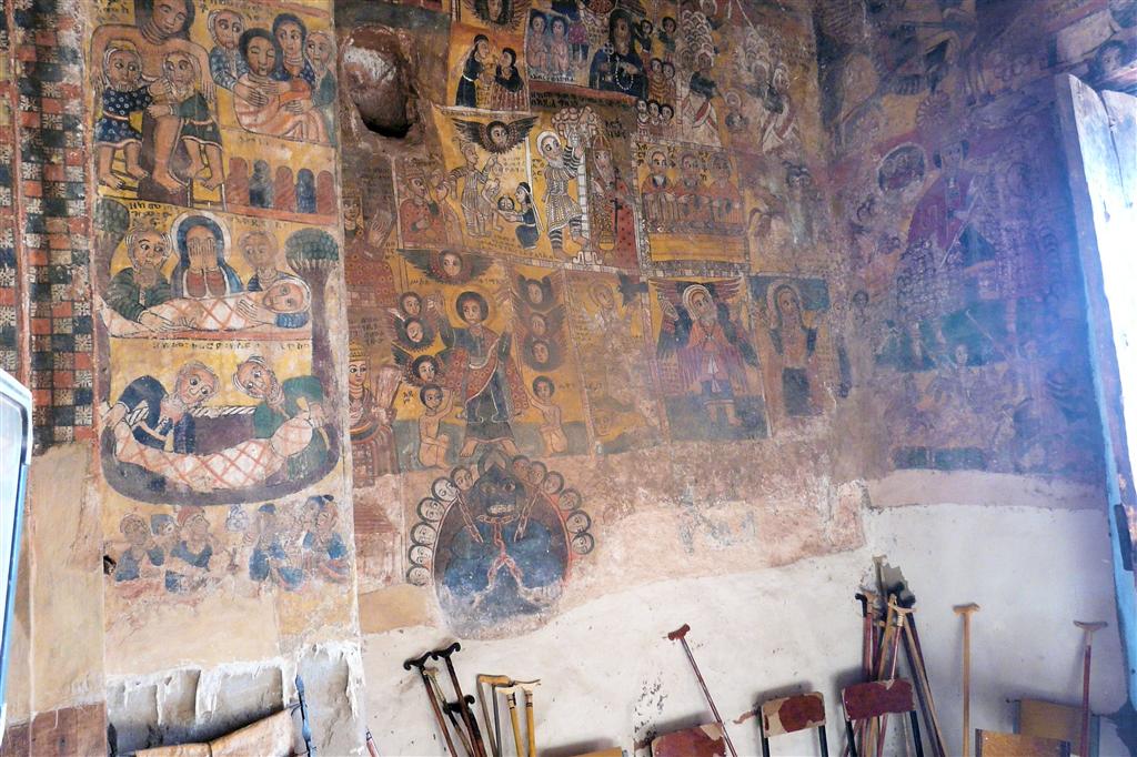 YEHA -> MEKELE - binnen in de Abreha Atsbeha rotskerk