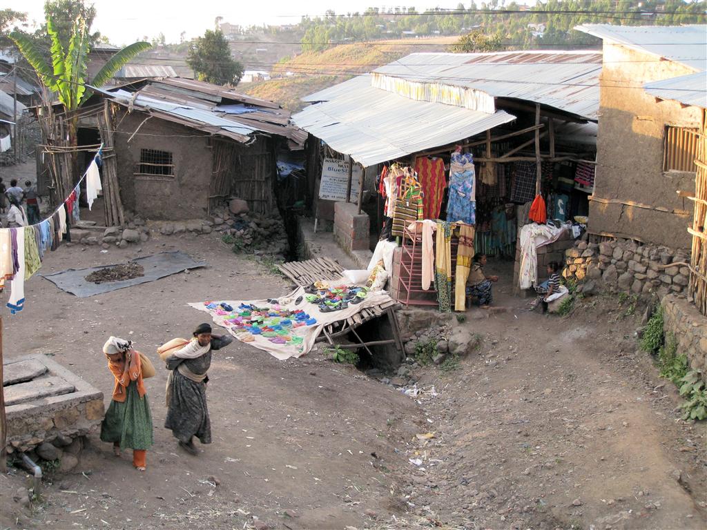 LALIBELA - kleding en schoenen verkoop