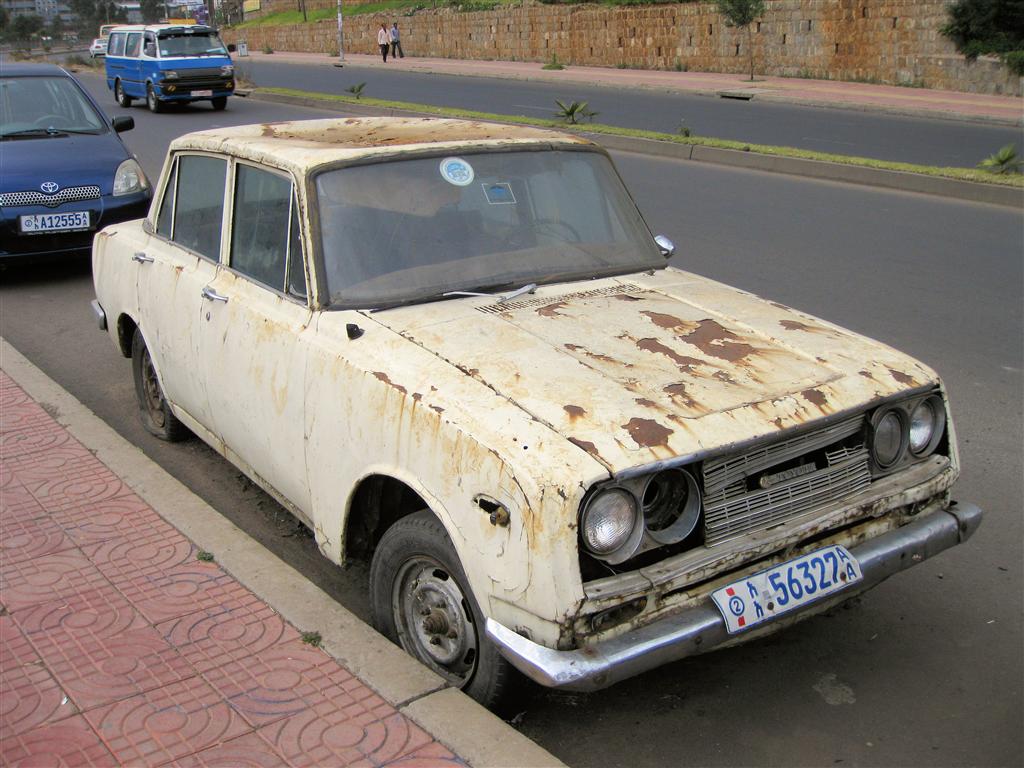 ADDIS ABEBA - een Toyota Corona Sedan RT 40 uit 1965