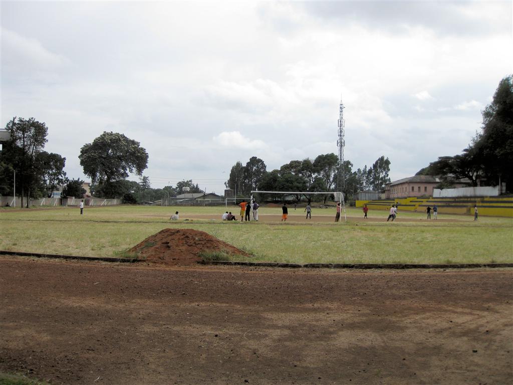 ADDIS ABEBA - het sportveld van de universiteit