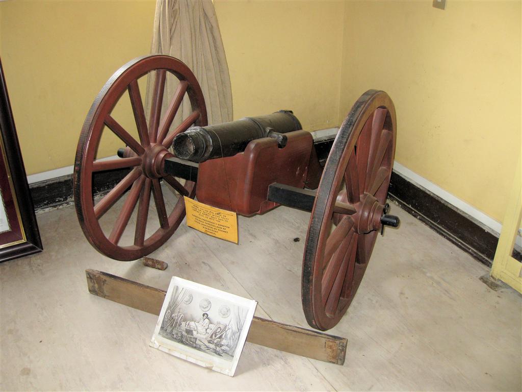 ADDIS ABEBA (etnologisch museum) - een kanon