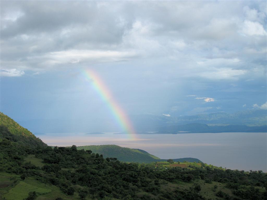 ARBA MINCH - een regenboog onderweg