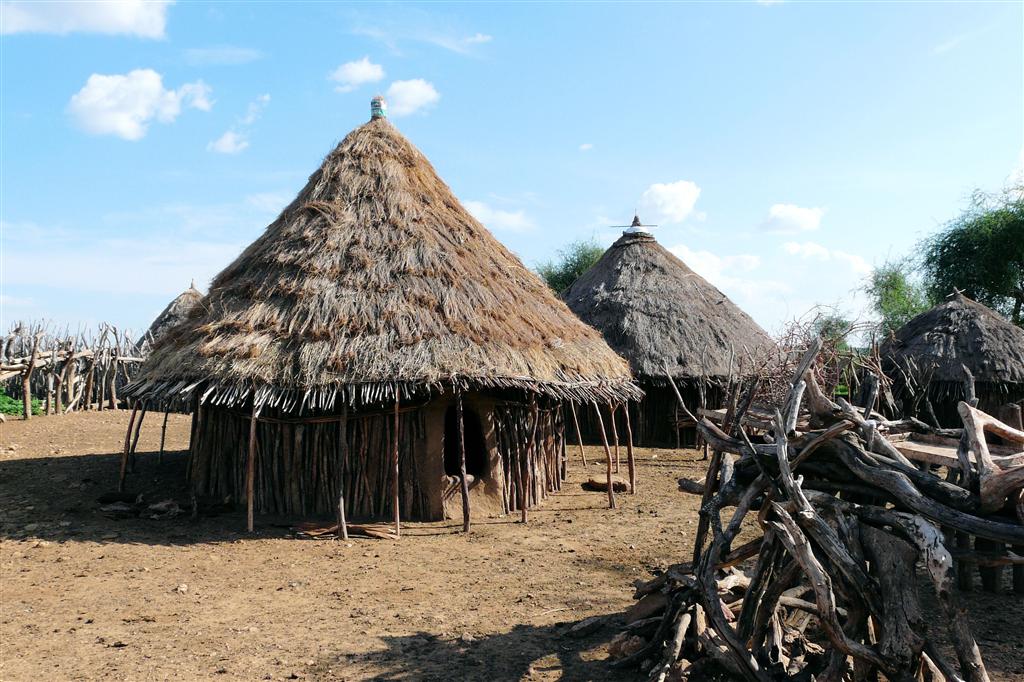 TURMI - een hut van de Hamar stam