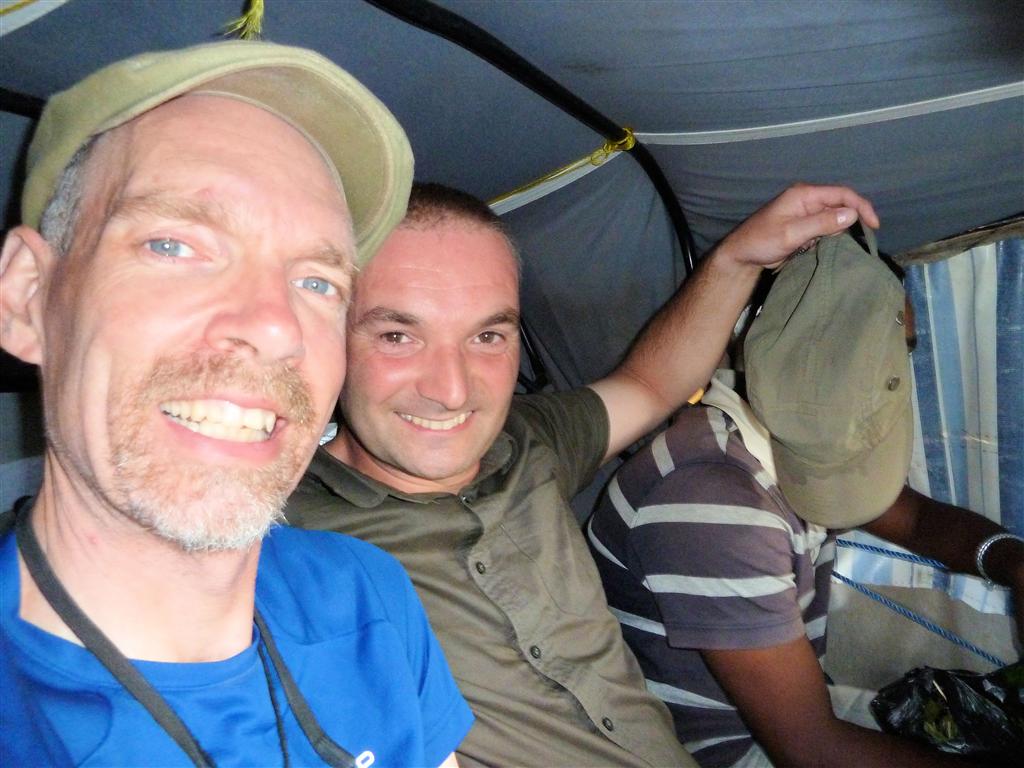 YABELO - Kees en Carlos in een toektoek