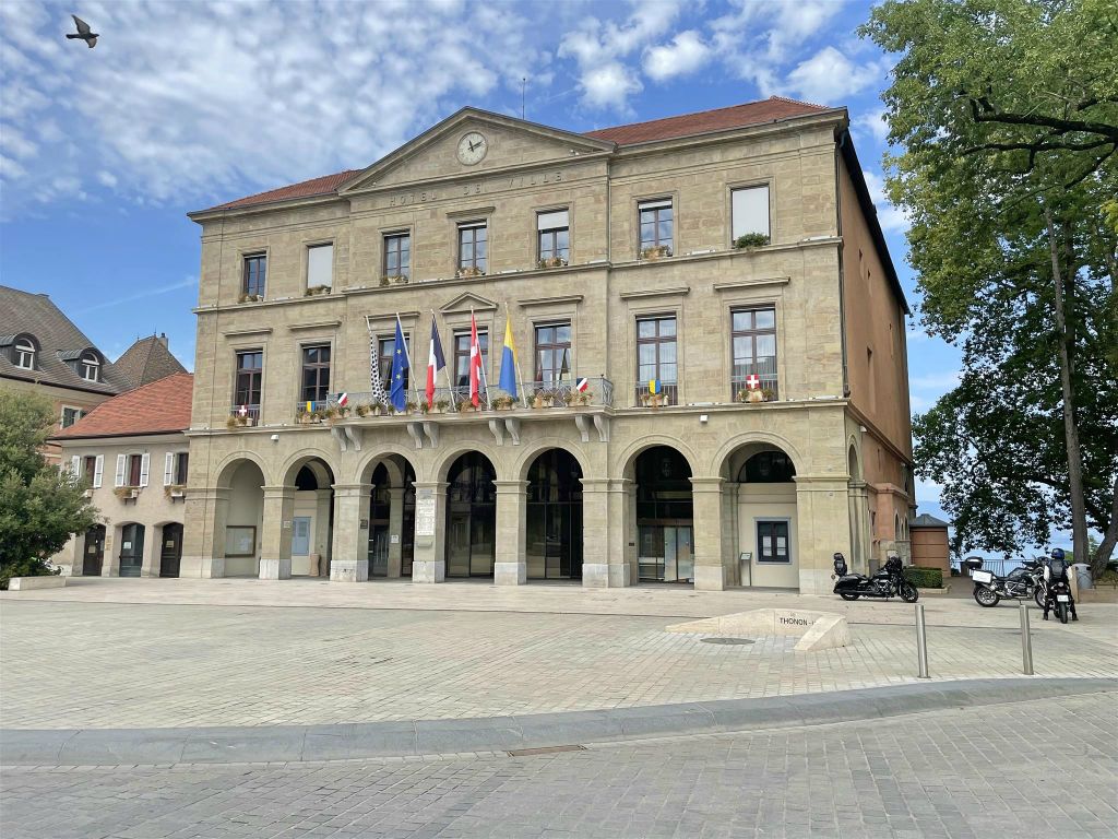 THONON-LES-BAINS - het gemeentehuis