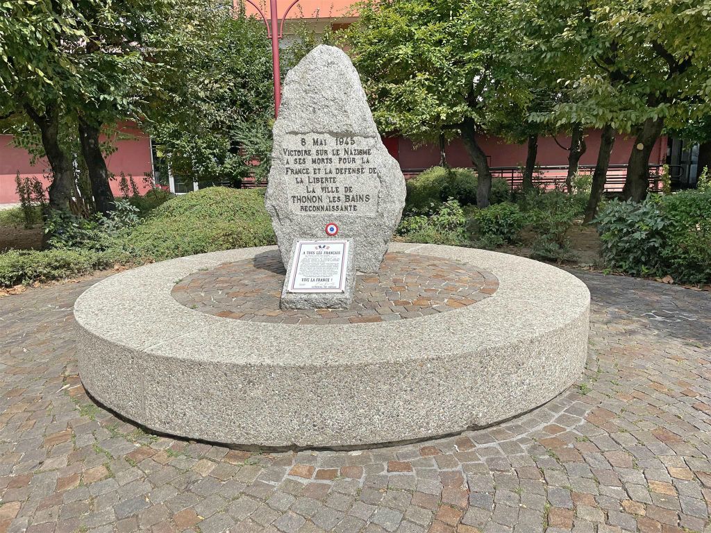 THONON-LES-BAINS - een oorlogsmonument