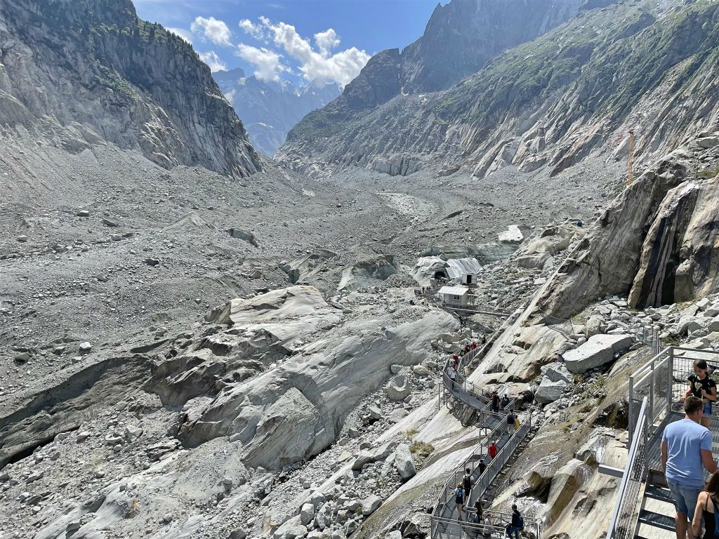CHAMONIX - het uitzicht onderweg naar de ijsgrot Mer de Glace