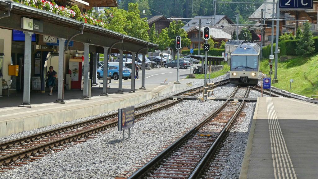 GSTAAD - de Goldenpass trein waarmee we naar Montreux gaan