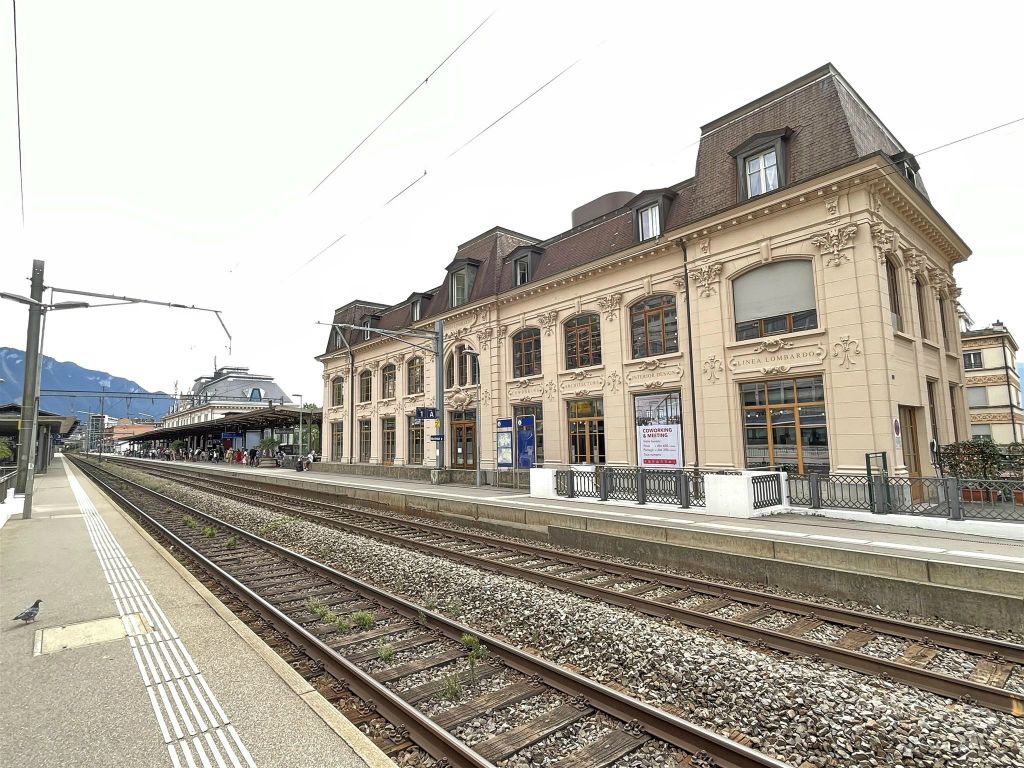 MONTREUX - het treinstation
