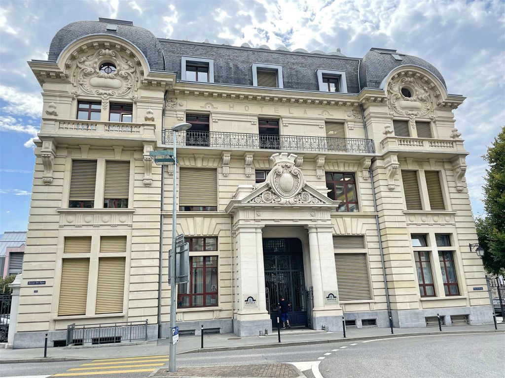 MONTREUX - een gebouw van de Hotela verzekeringsmaatschappij