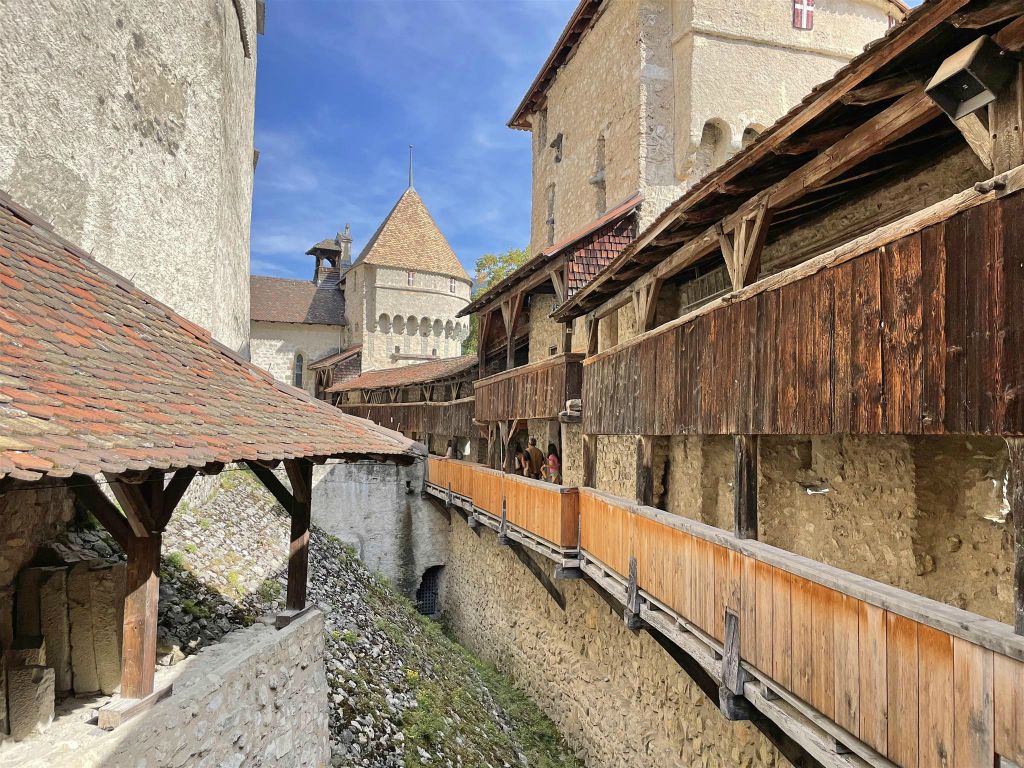 VEYTAUX - een gedeelte van het kasteel van Chillon