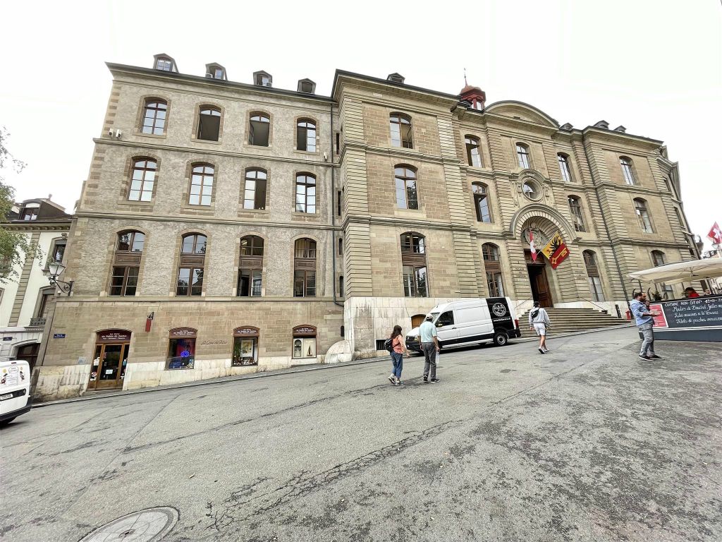 GENÈVE - het paleis van justitie