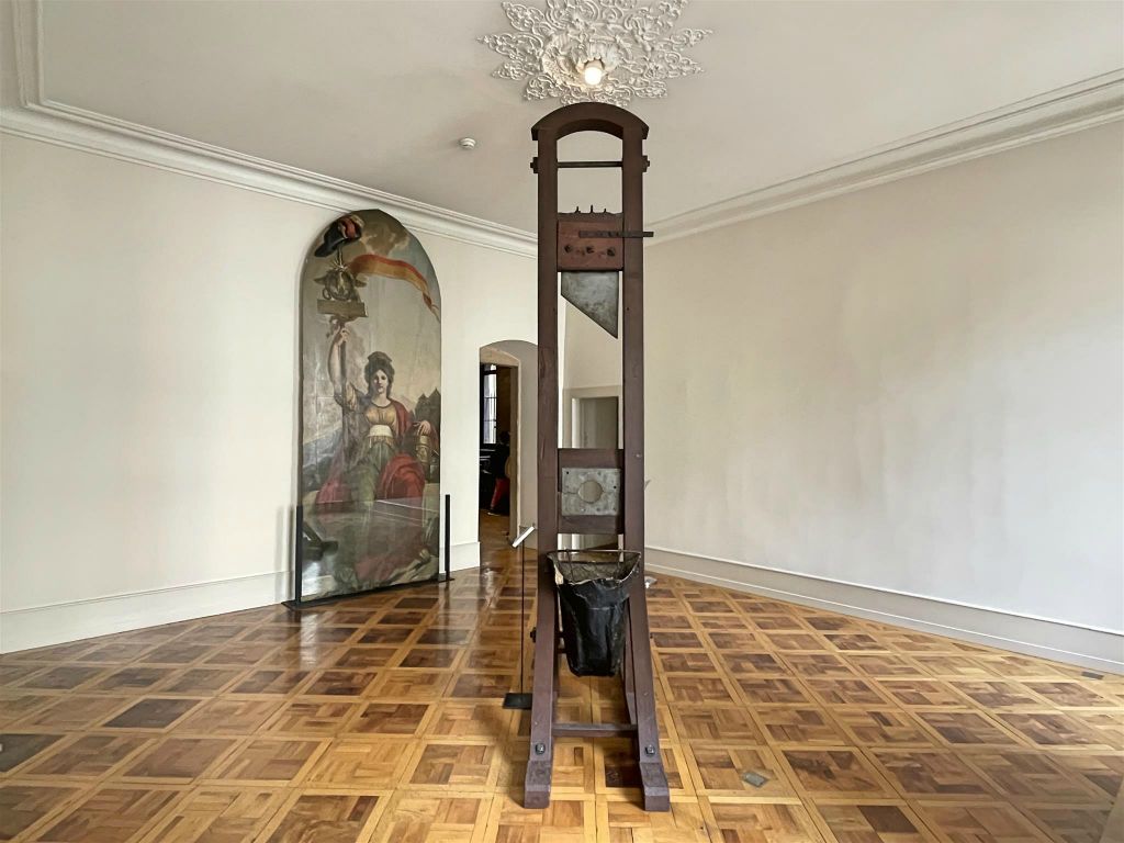 GENÈVE - een galg in het Maison Tavel museum