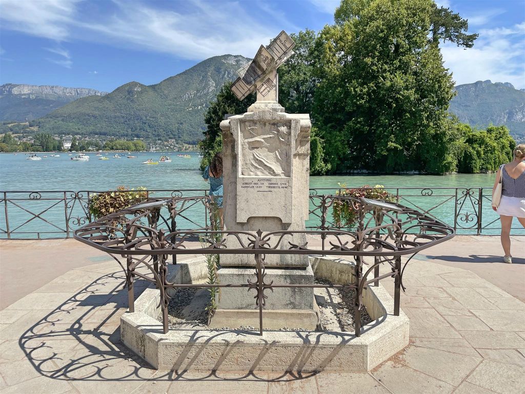 ANNECY - de Gnomon du Frère Arsêne